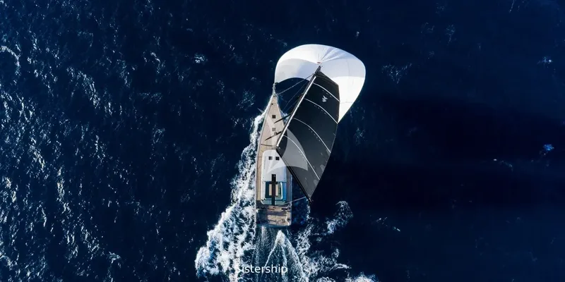 YKNOT NOW, on deck 5