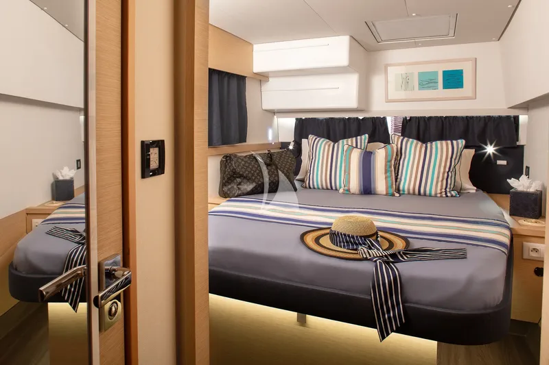 NEW HORIZONS 2, cabins 5