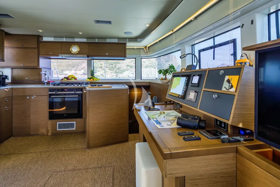 ELVIRA 52, photos 5