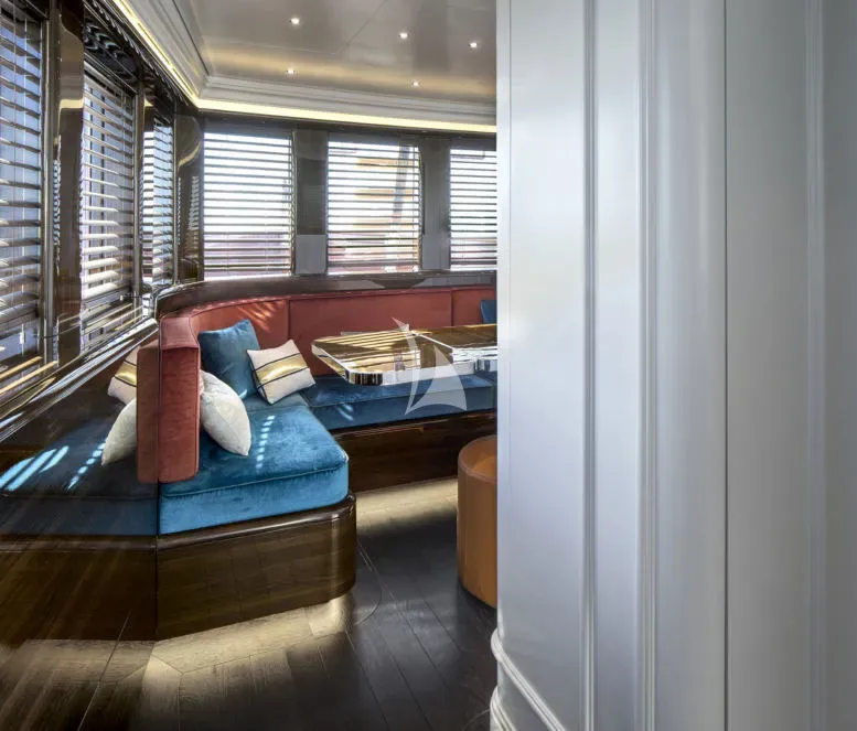 THE GENTLEMAN, cabins 1