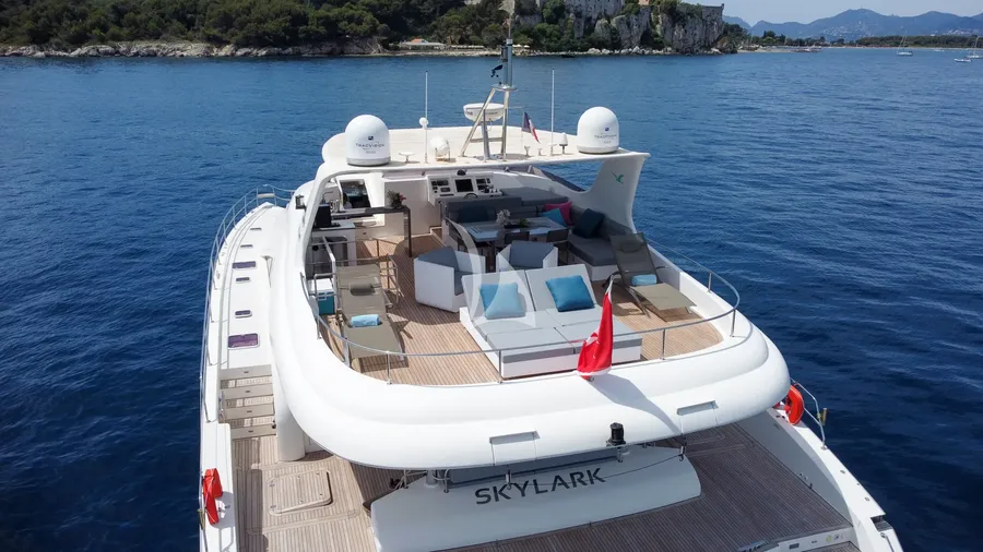 SKYLARK, photos 1