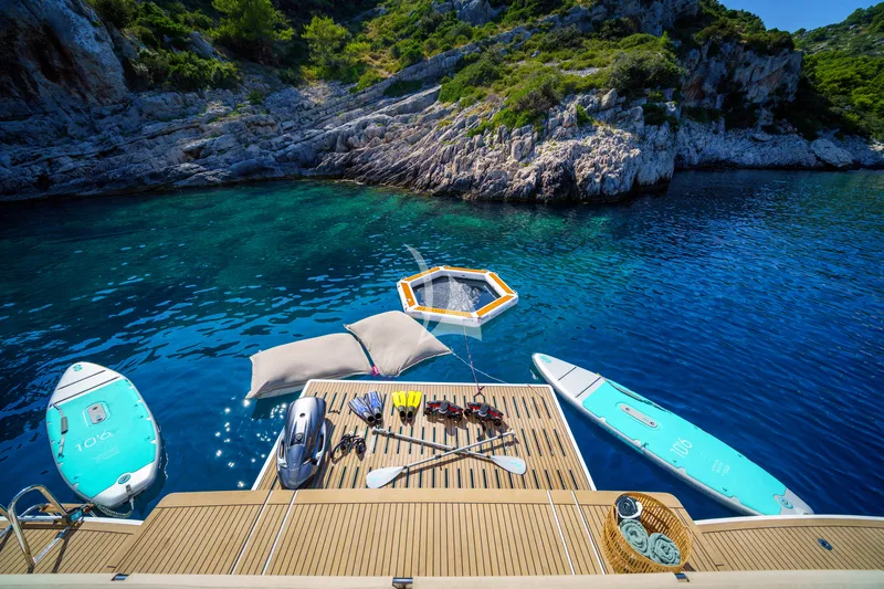 FARBEN, watertoys 2