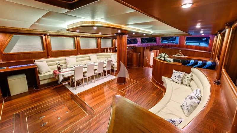 HALCON DEL MAR, inside 5