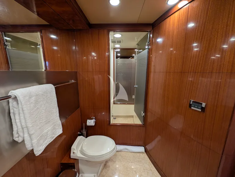 A GREAT ESCAPE, cabins 4
