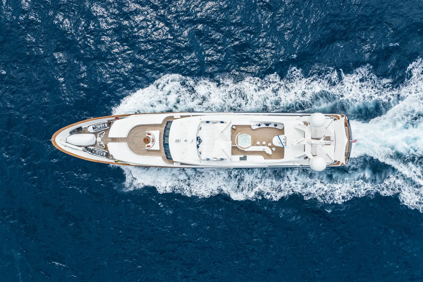 COME PRIMA, on deck 1
