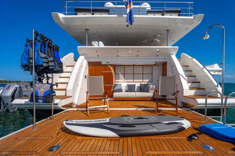 CARPE DIEM, on deck 3