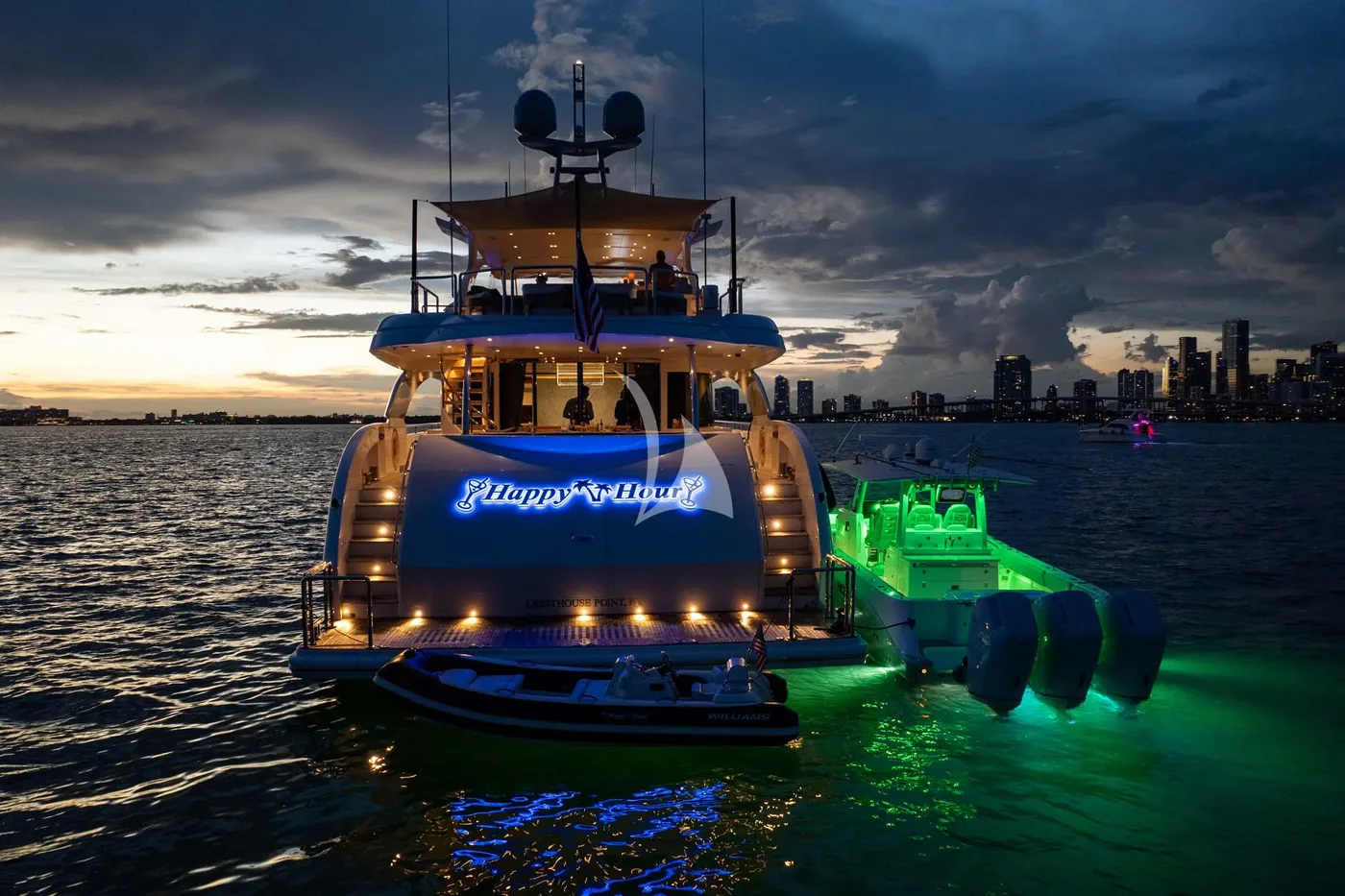 HAPPY HOUR, on deck 2