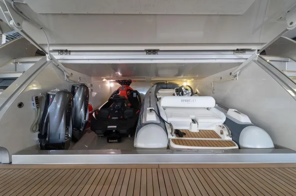 BEYOND BEYOND, watertoys 1