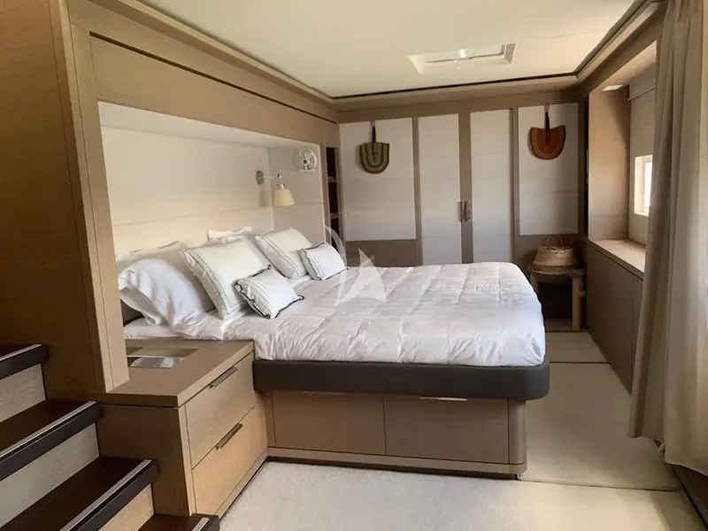 JUST MARIE 2, cabins 6