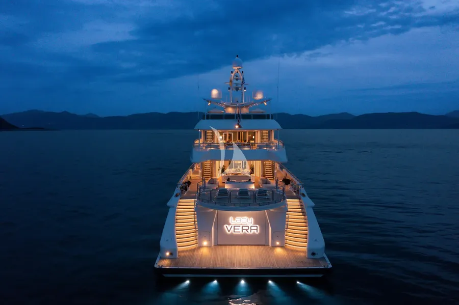 LADY VERA, photos 6