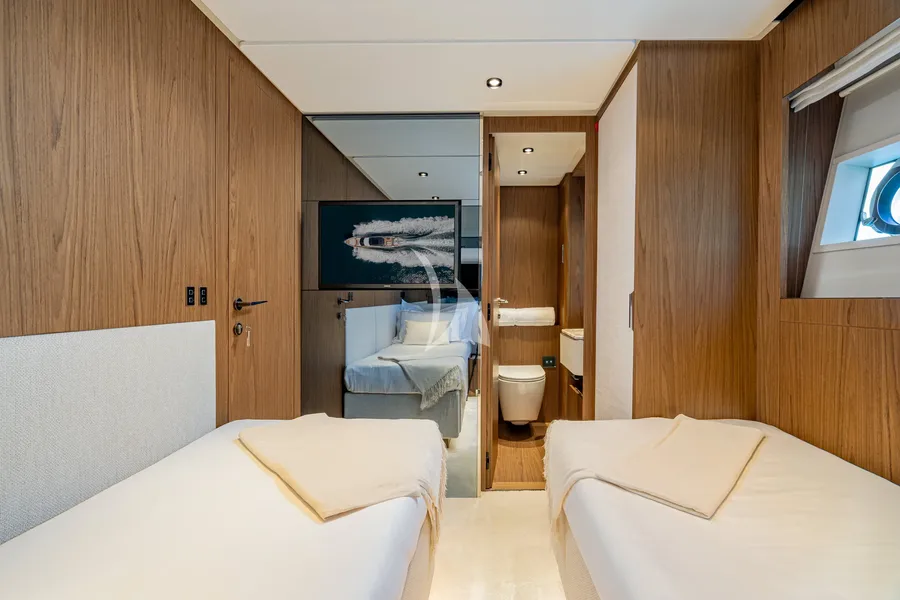 SEA DIAMOND, photos 6