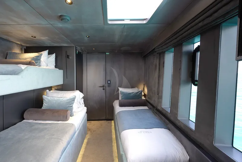 SHADES OF GREY, cabins 6