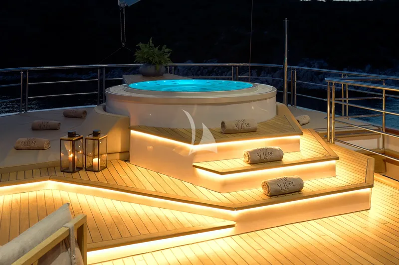 MARALLURE, inside 5
