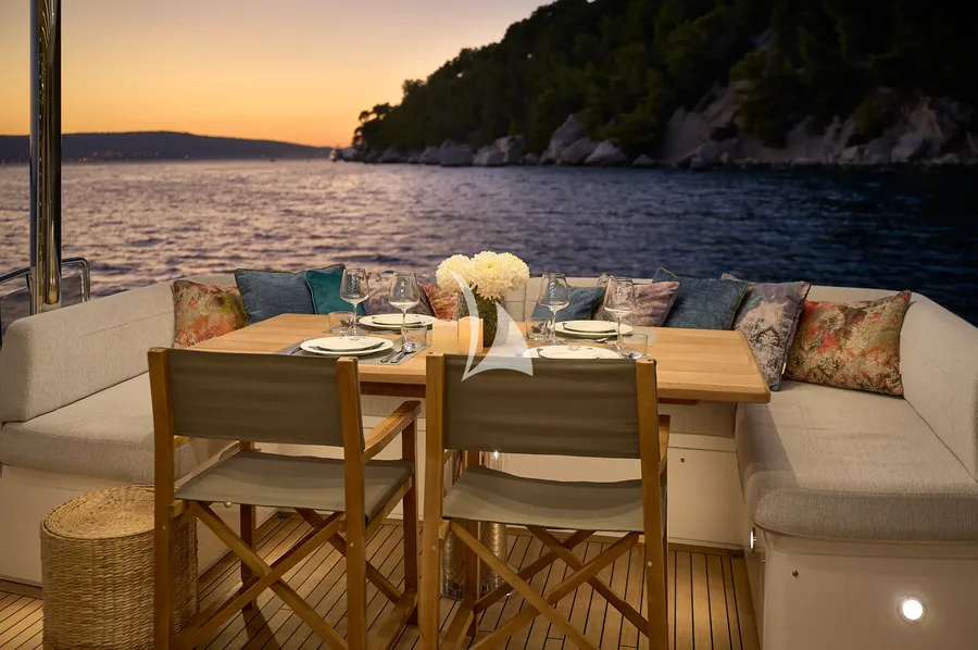 HIDEAWAY, photos 6