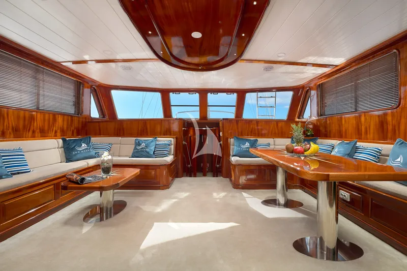 SEA BREEZE, inside 3