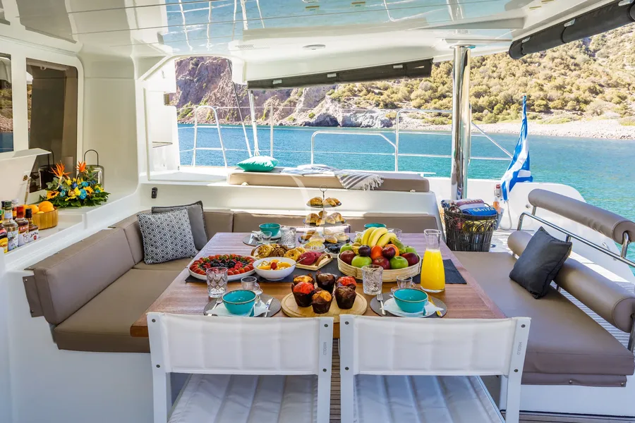 ELVIRA 52, photos 3